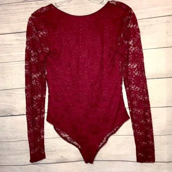 🔥SALE NWOT Urban Outfitters Loralie Lace Bodysuit - Picture 5 of 8